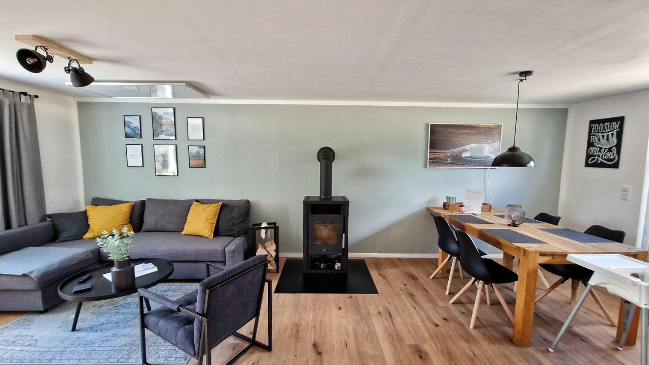 Ferienhaus Seeoase - 70Qm - Kamin -Terrassen - Parkplatz - Badestelle Fusslaeufig Joachimsthal Esterno foto