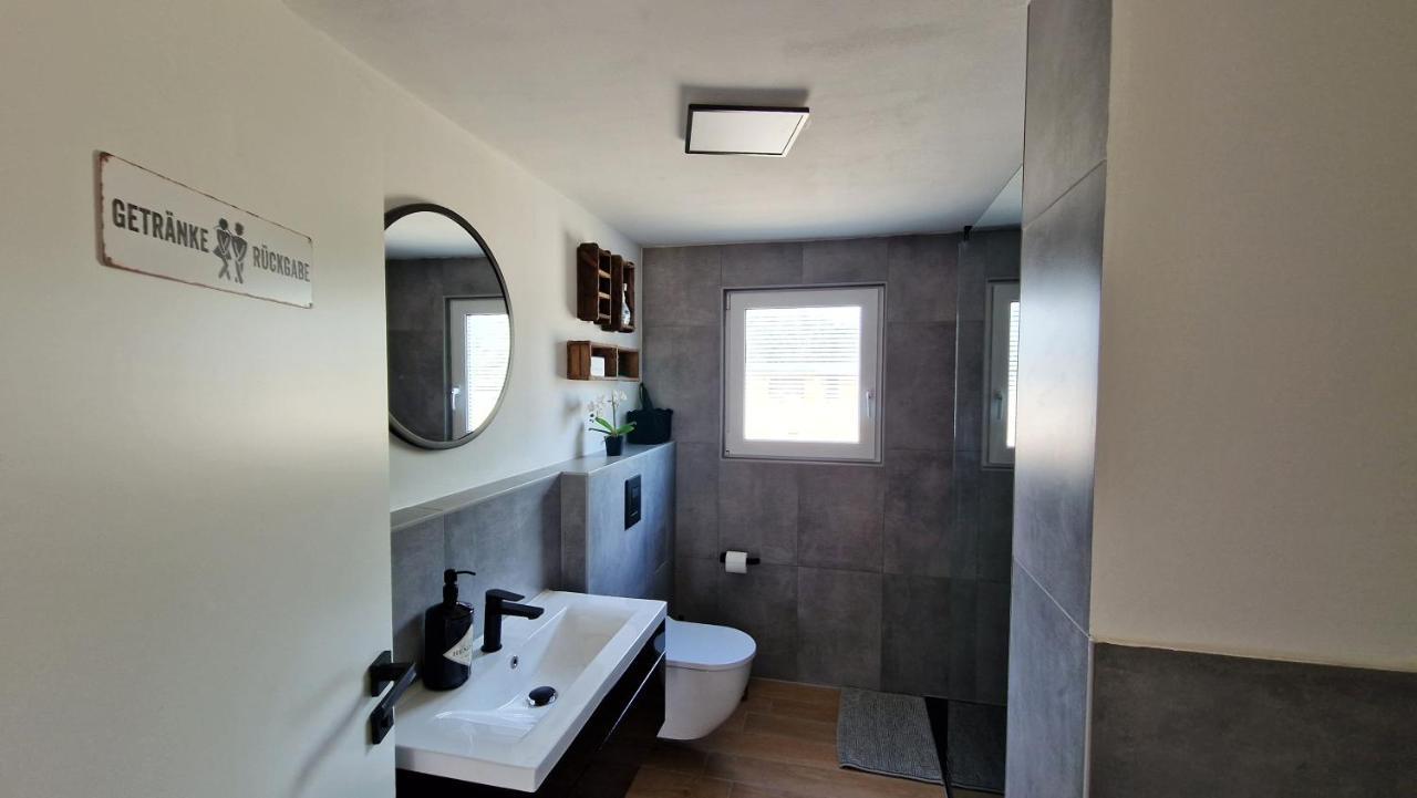 Ferienhaus Seeoase - 70Qm - Kamin -Terrassen - Parkplatz - Badestelle Fusslaeufig Joachimsthal Esterno foto