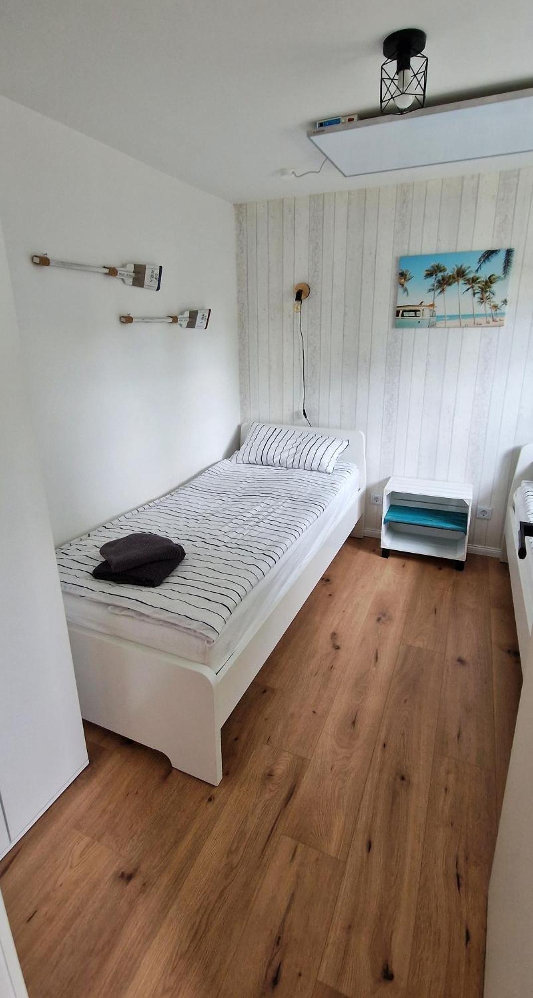 Ferienhaus Seeoase - 70Qm - Kamin -Terrassen - Parkplatz - Badestelle Fusslaeufig Joachimsthal Esterno foto